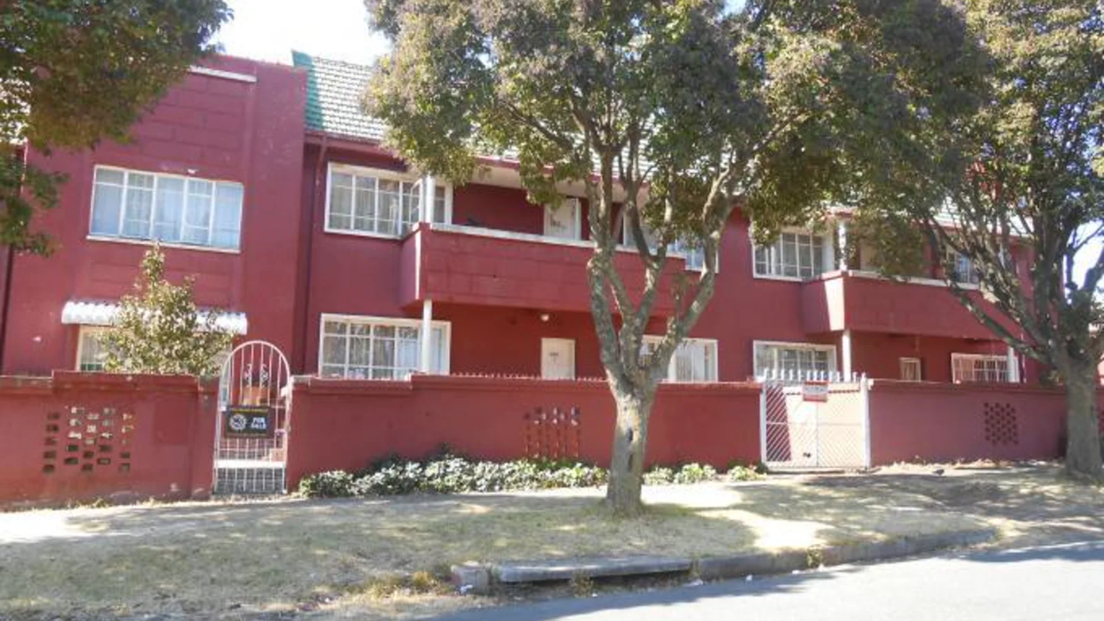 Roof void pest control for an older Forest Hill home in Johannesburg