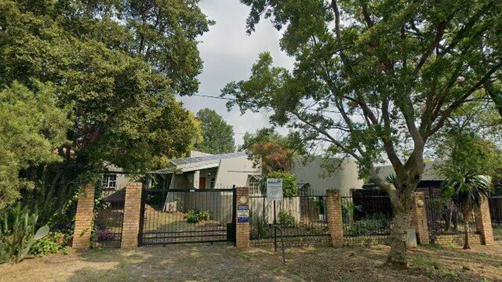 Pest control for a Gleniffer home in Johannesburg