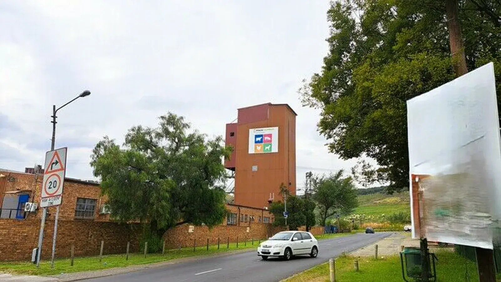 Theta, Gauteng